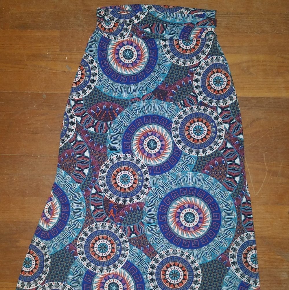 Maxi skirt size Medium